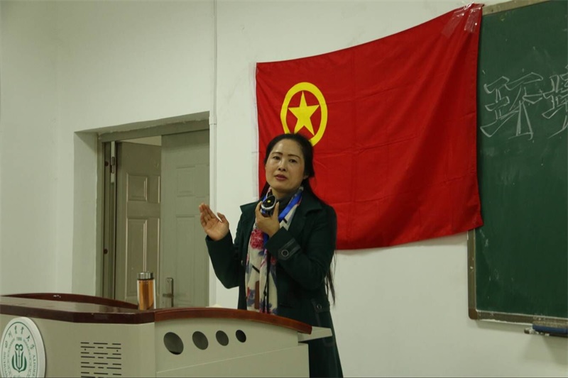 不忘初心跟党走 青春建功新时代 ——新葡的京集团8814召开十九大专题辅导报告