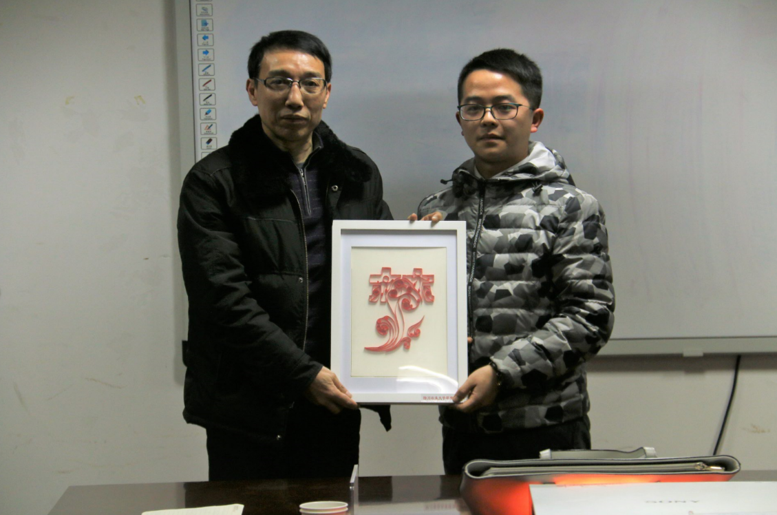 新葡的京集团8814举行君和环保奖学金颁奖仪式